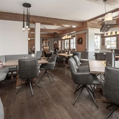 Kaiserjuwel 4 Sterne Superior 4* Prama