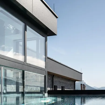 Hotel Kaiserjuwel 4 Sterne Superior 4*